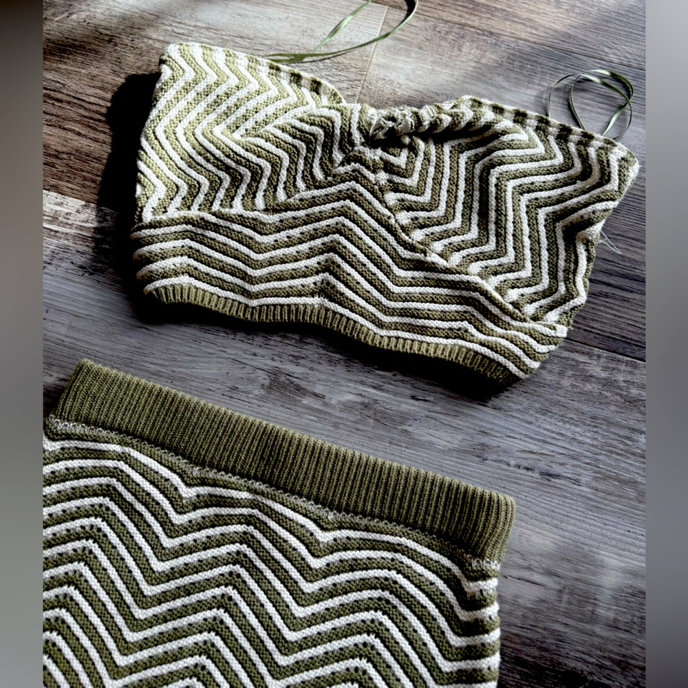 Elegant Olive Green Knit Skirt